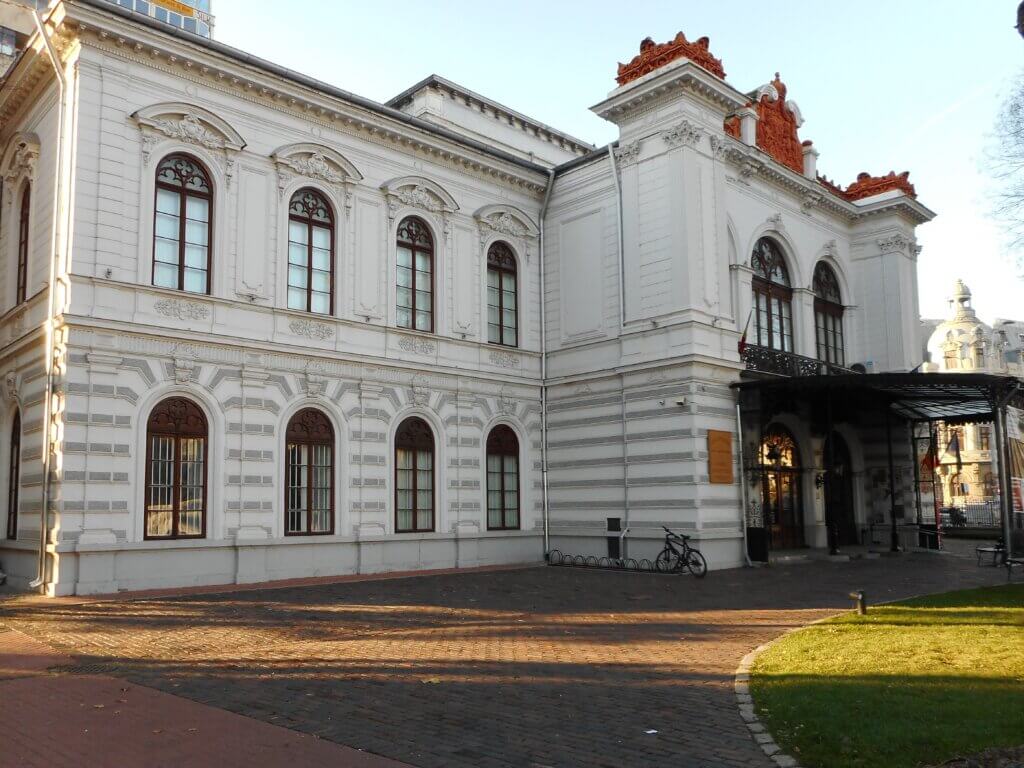 locație elegantă pentru poze de nuntă Palatul Suțu